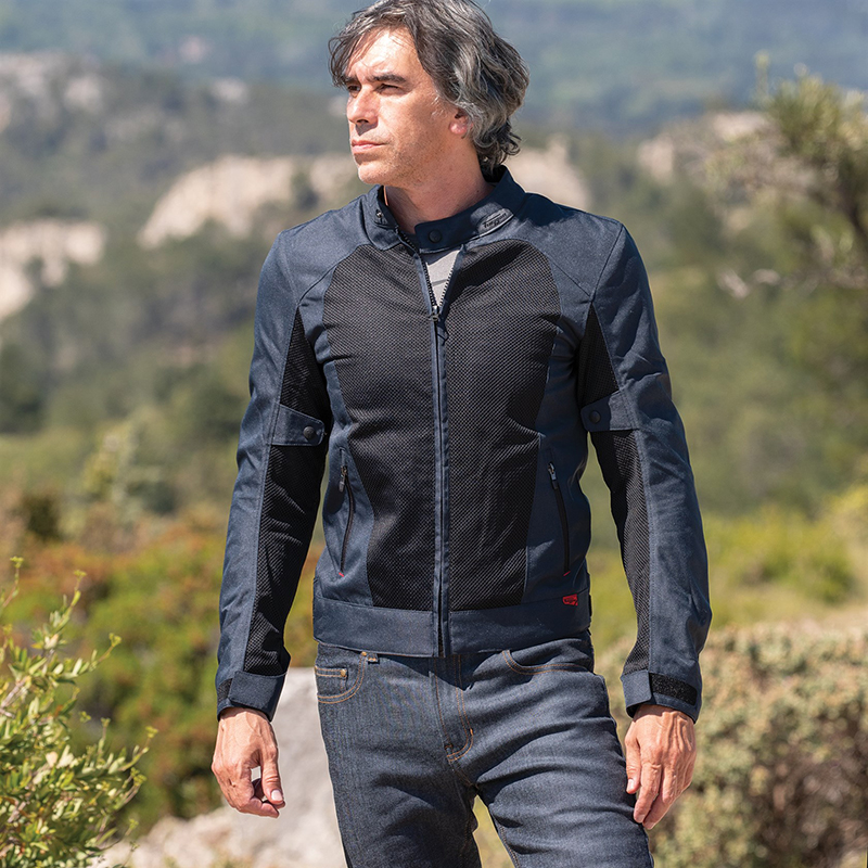 Guy wearing classic mesh motorcycle jacket